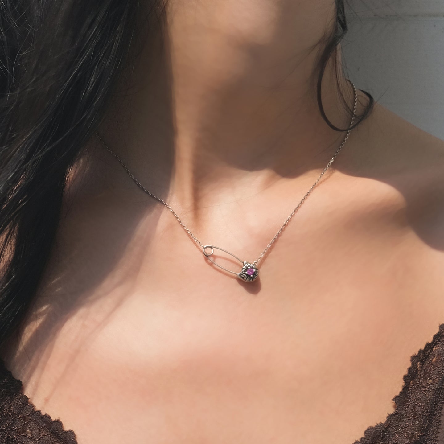 Vintage Gerbera Pin Necklace - Silver