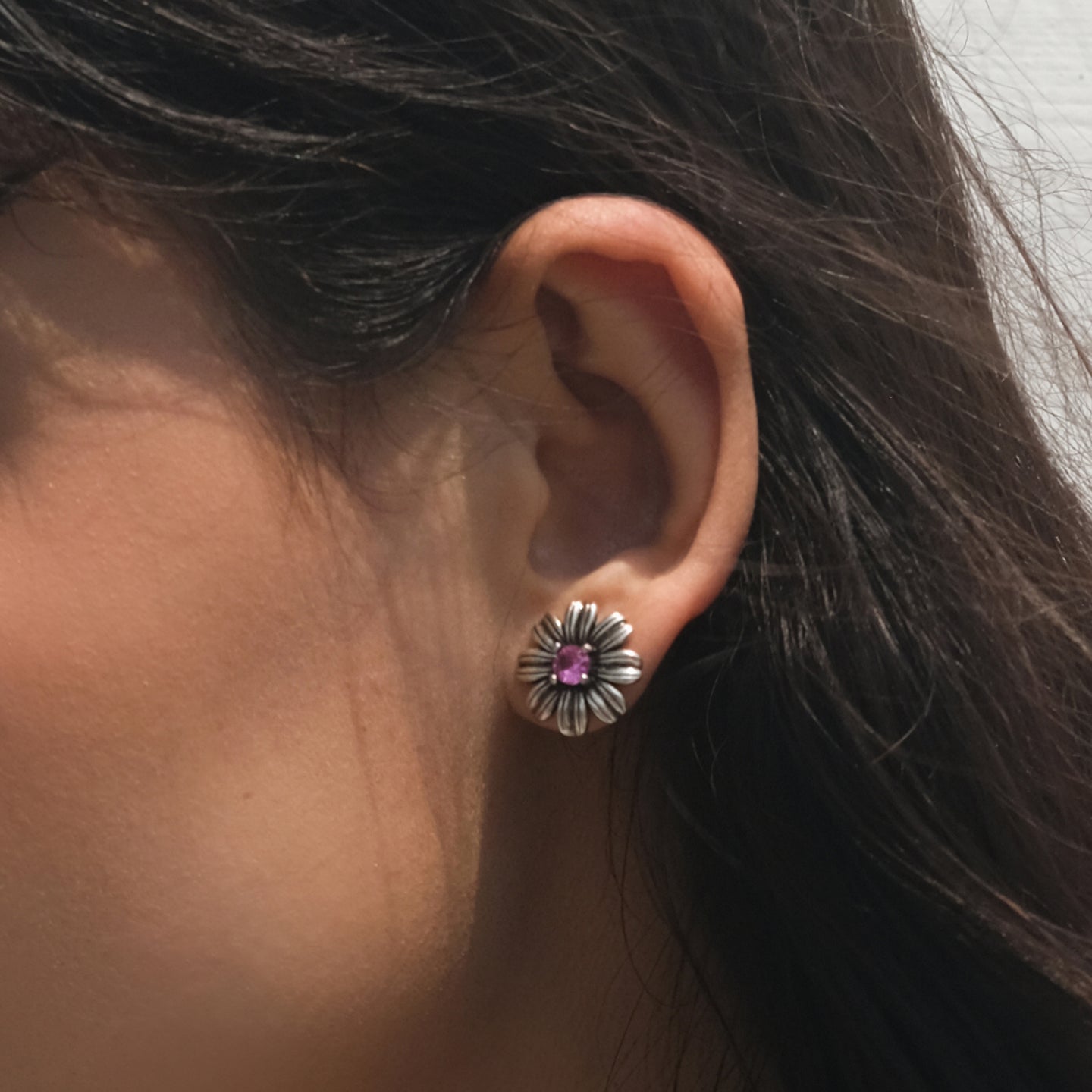Vintage Gerbera Stud Earrings - Silver