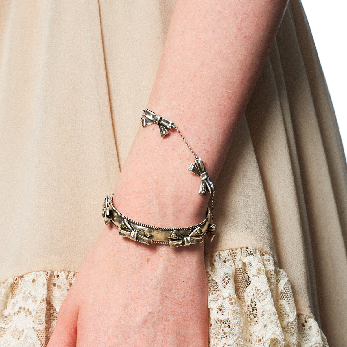 retro trio power bow bracelet